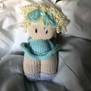 Knitling- pocket knitling girl in aqua